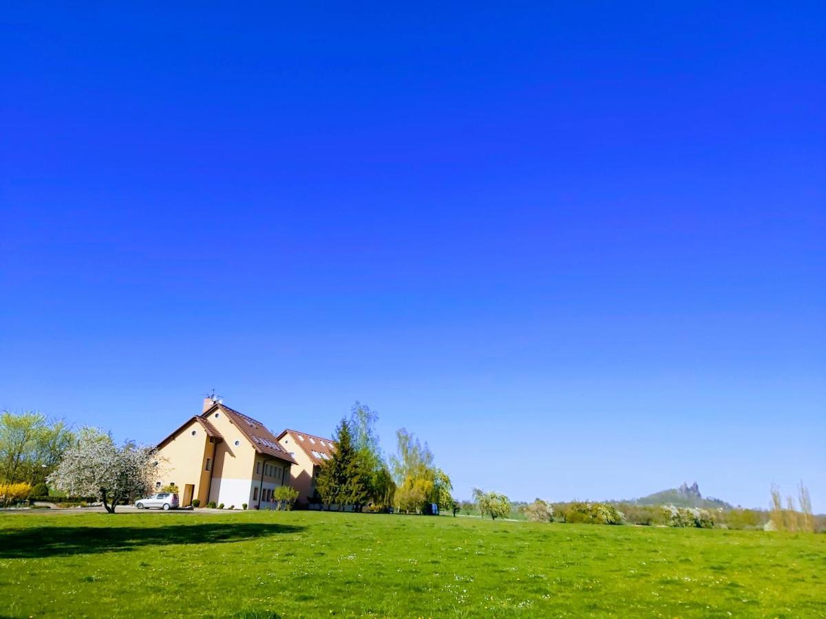 Resort Český ráj Troskovice Esterno foto
