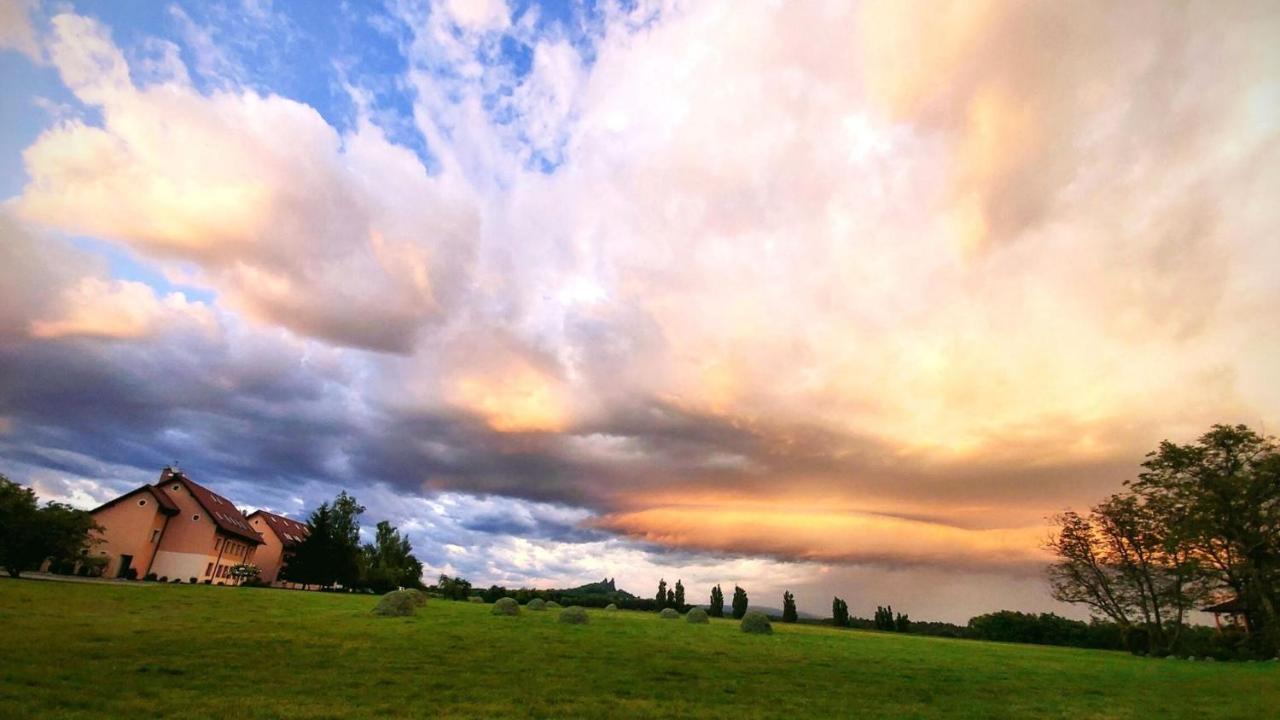 Resort Český ráj Troskovice Esterno foto